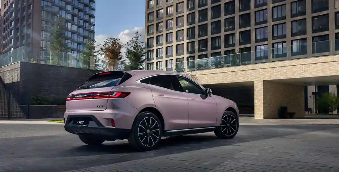 Новость EVOLUTE объявляет о запуске лимитированной партии премиальных кроссоверов EVOLUTE i‑JET в новых трендовых цветах.